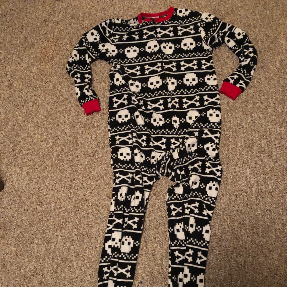 Boys 10/12 footed pjs